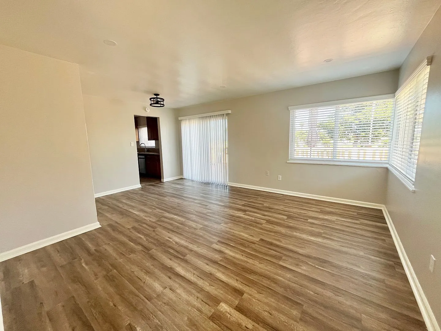 4682-4692 W Point Loma Blvd — Photo 2