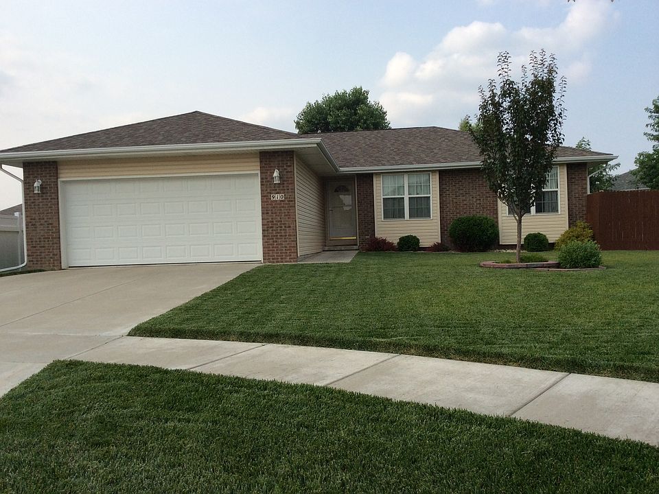 1st image of 910 W Craig Dodge Cir