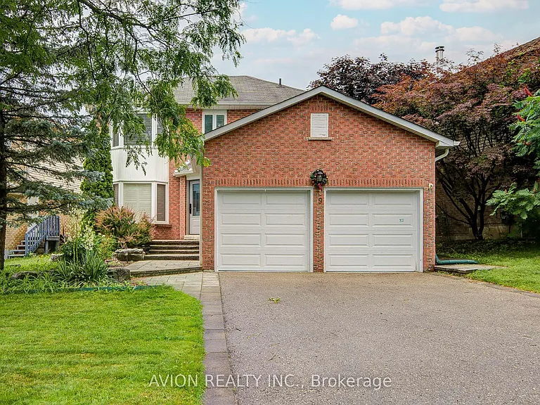 9 Falan Heights Cres — Photo 1