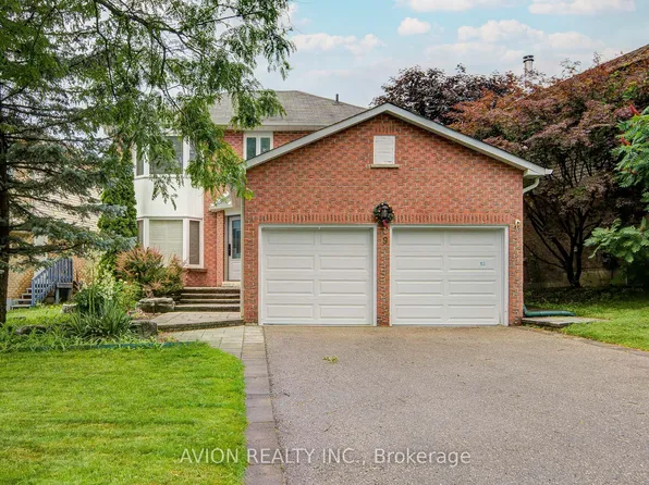 9 Falan Heights Cres, Aurora, ON L4G 5C2