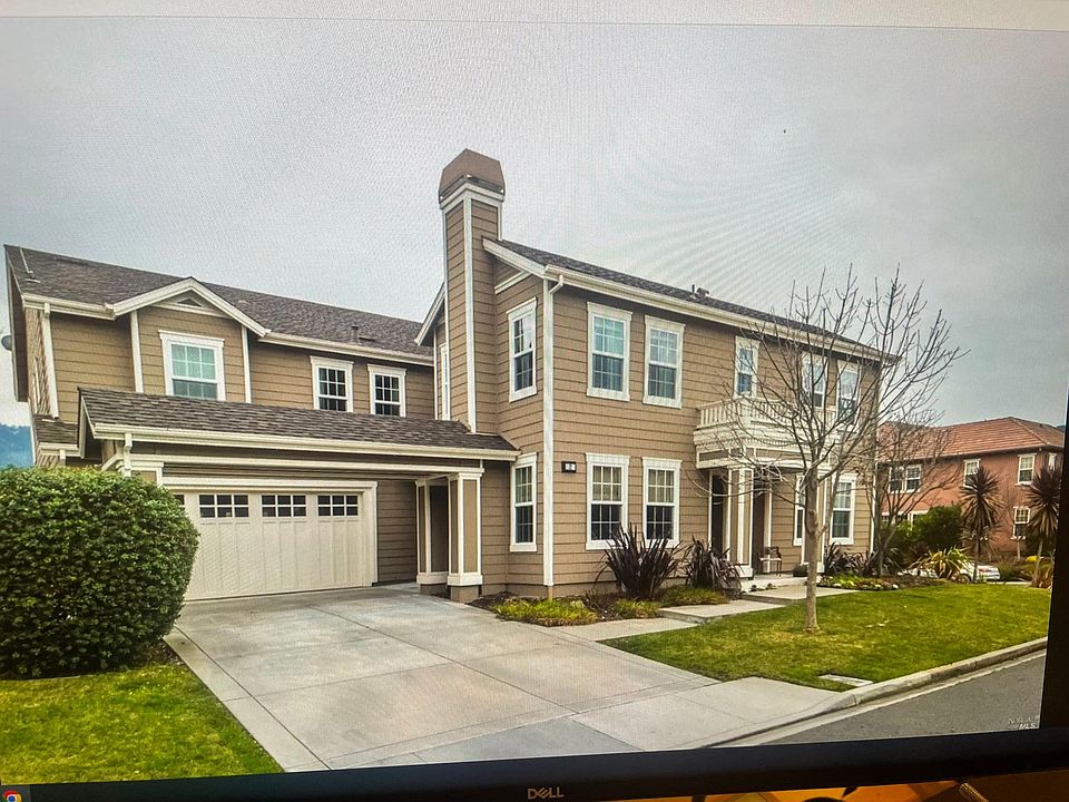 1st image of 2 E Barberry Pl