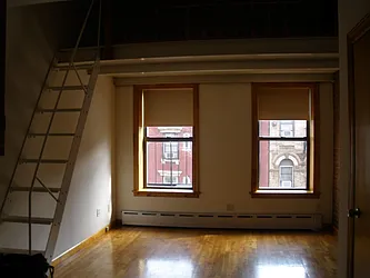 Rented by Ready Group