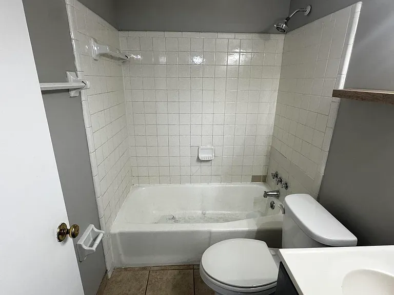 185 Donabrook Ct #B7 — Photo 13