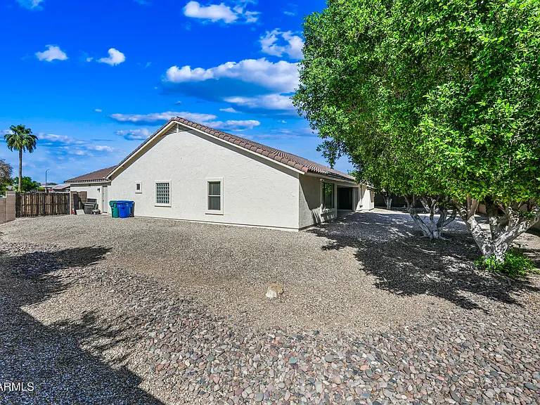 4463 E Downing Cir — Photo 34