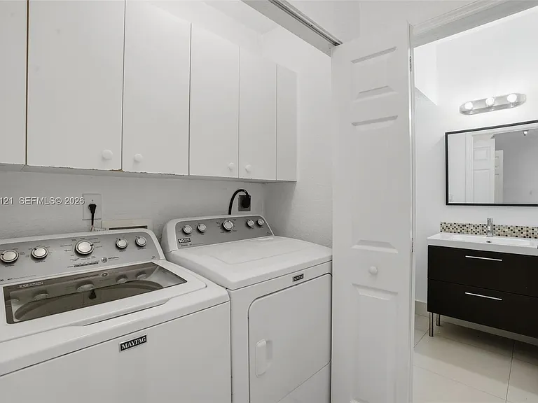 11201 SW 56th St — Photo 3
