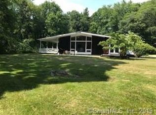 208 Old Black Point Rd, Niantic, CT 06357