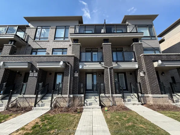 22 Esquire Way, Whitby, ON L1R 0S7