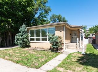 2630 W Pratt Blvd, Chicago, IL 60645