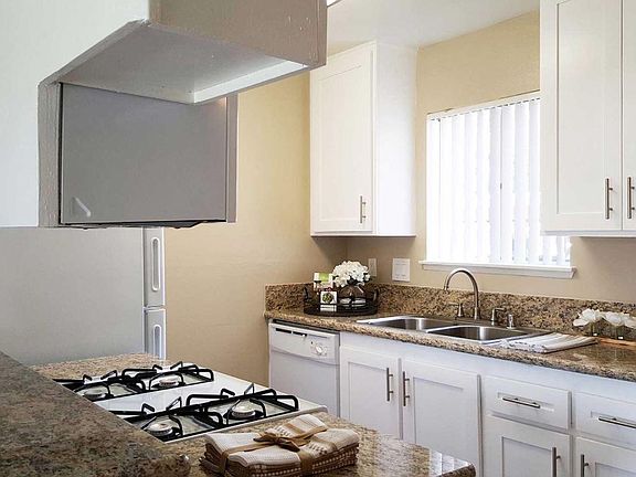 2nd image of 2132 Blossom Ln #1675189