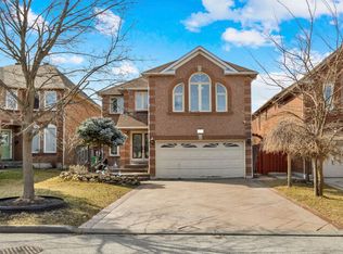 5237 Floral Hill Cres, Mississauga, ON L5V1V4