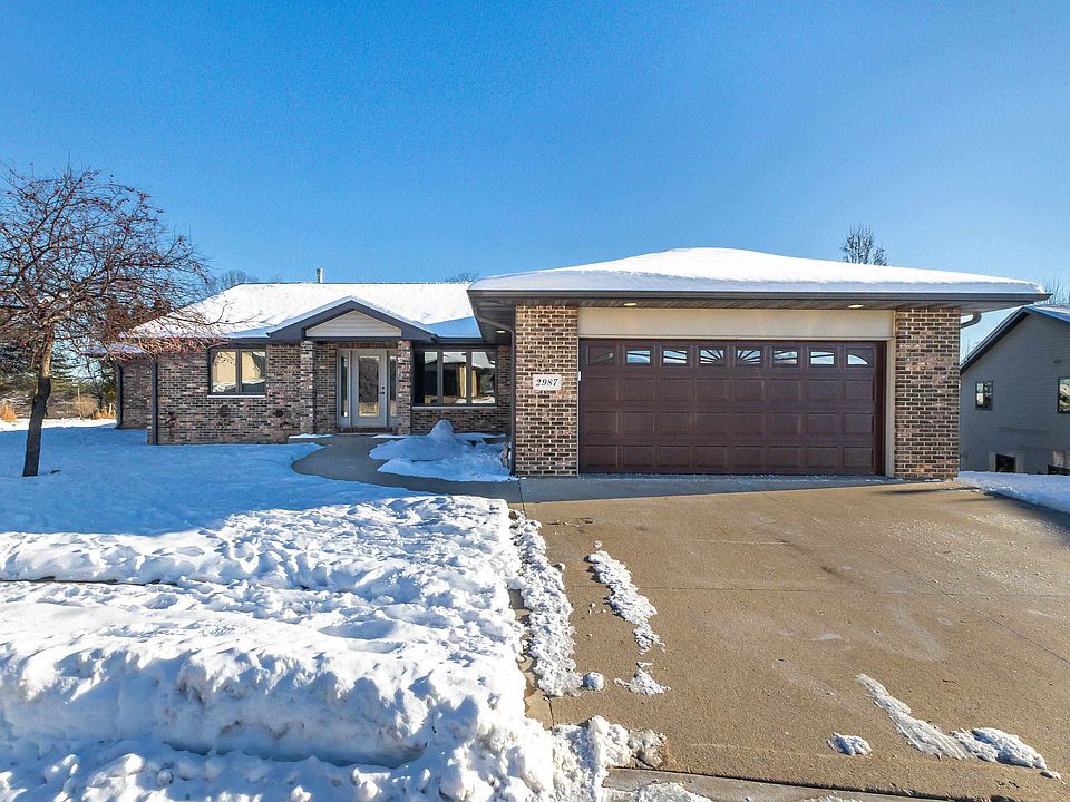 1st image of 2987 Deerwood Cir