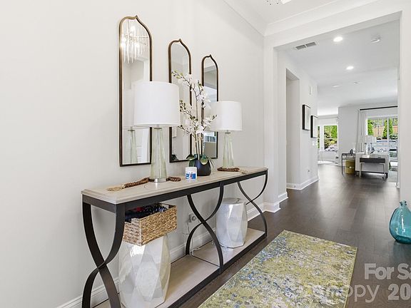 4th image of 4512 Acorn Hill Dr