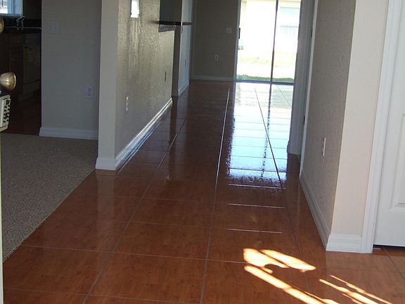 5th image of 701 Bluebill Pl