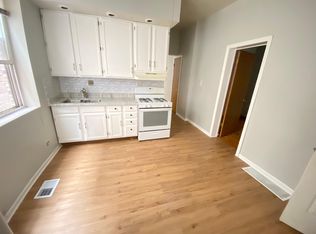 2352 N Damen Ave APT 1, Chicago, IL 60647
