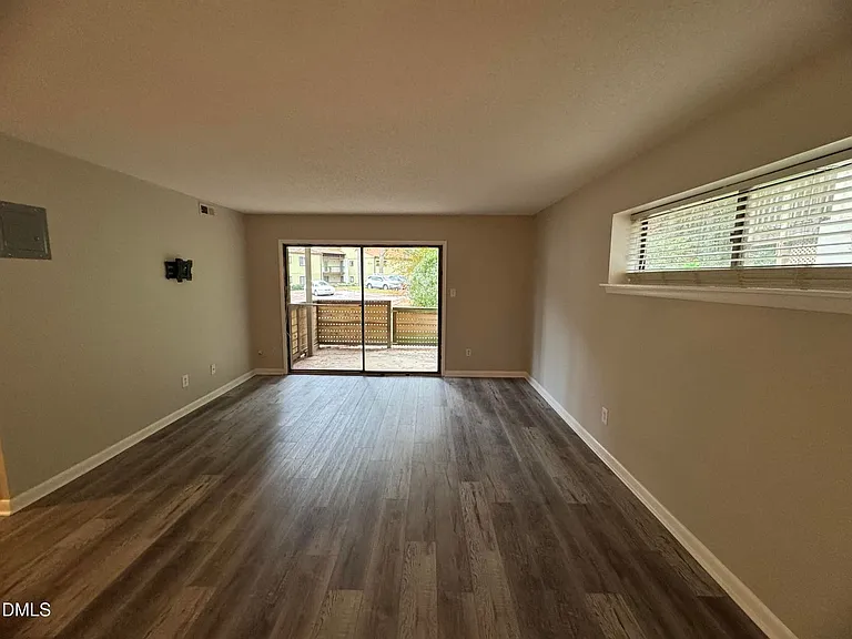 533 Pine Ridge Pl — Photo 7