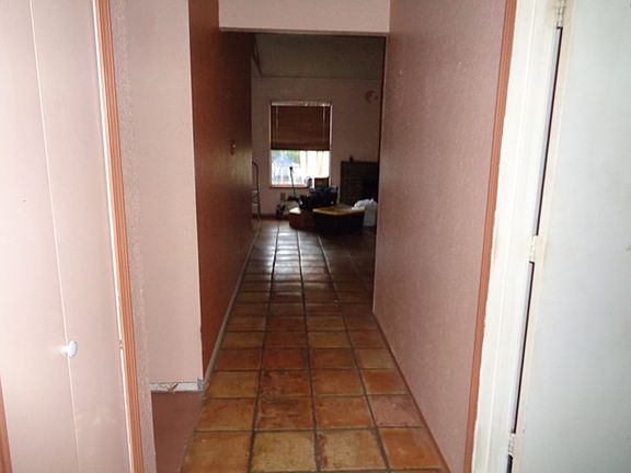 3rd image of 2102 Highwood Dr