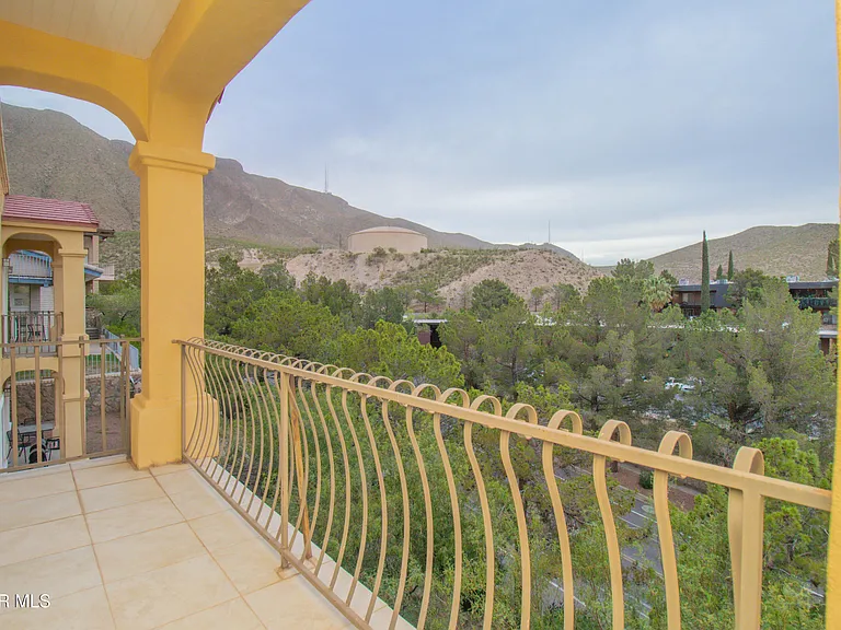 4744 Excalibur Dr — Photo 34