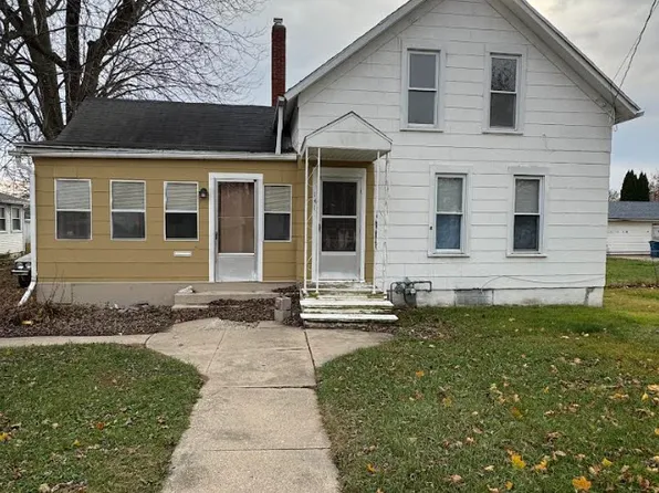 141 W Division St, Amboy, IL 61310