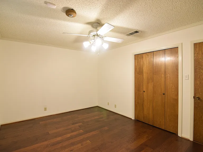 10920 Hartrick Bluff Rd — Photo 14