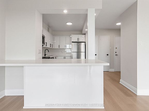 4th image of 141 Lyon Ct #1408