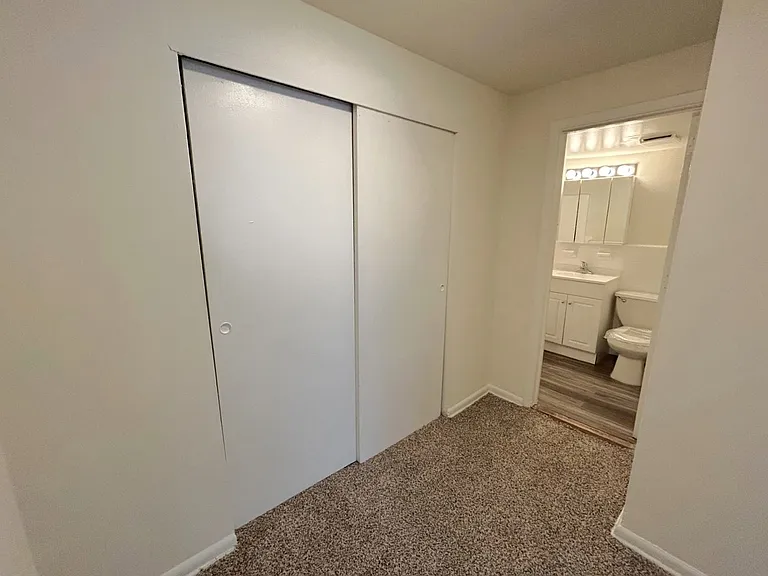 Oakwood Apartments — Photo 8