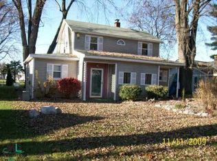 311 Lathrop St, Algonac, MI