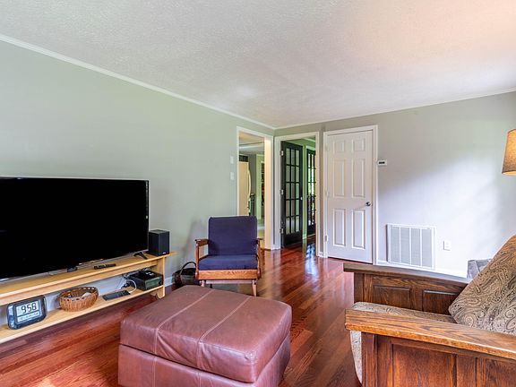 4th image of 7826 Shadwell Dr