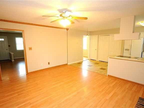 4th image of 1292 Nesbitt Dr