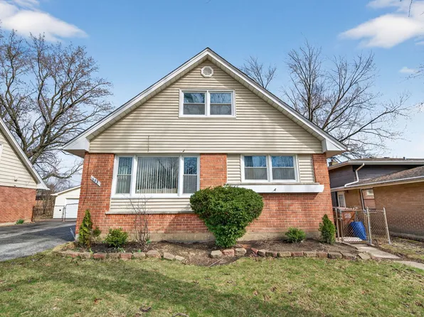 16827 Glen Oaks Dr, Country Club Hills, IL 60478