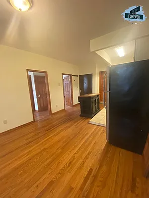 Rented by Fifth & Forever LLC | media 24