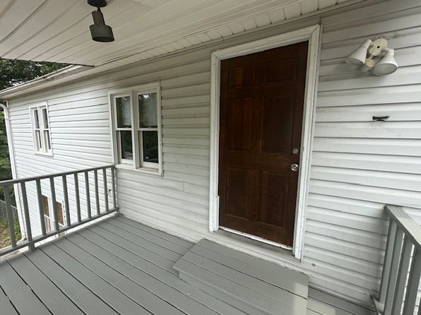 1676 Old Charlotte Rd