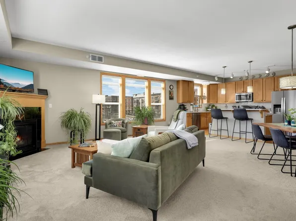 12501 Nicollet Ave Unit 401, Burnsville, MN 55337