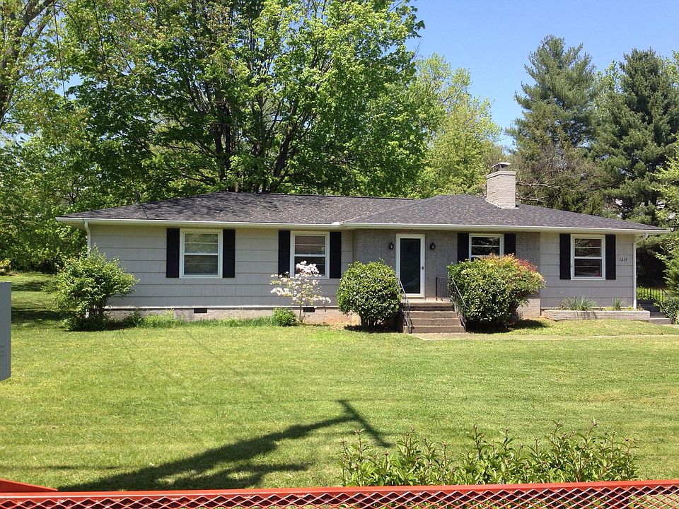 1st image of 1219 Redwood Ave