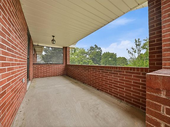 3rd image of 3119 Ridge Ave