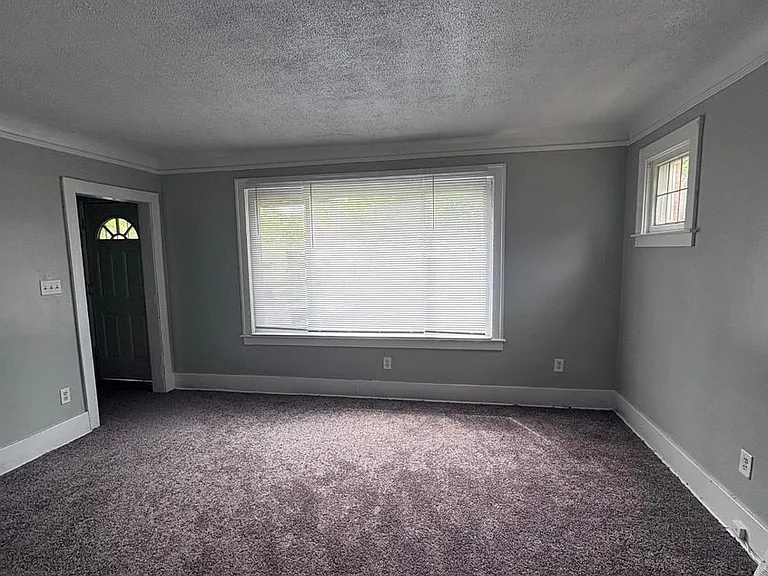 9342 Northlawn St — Photo 8