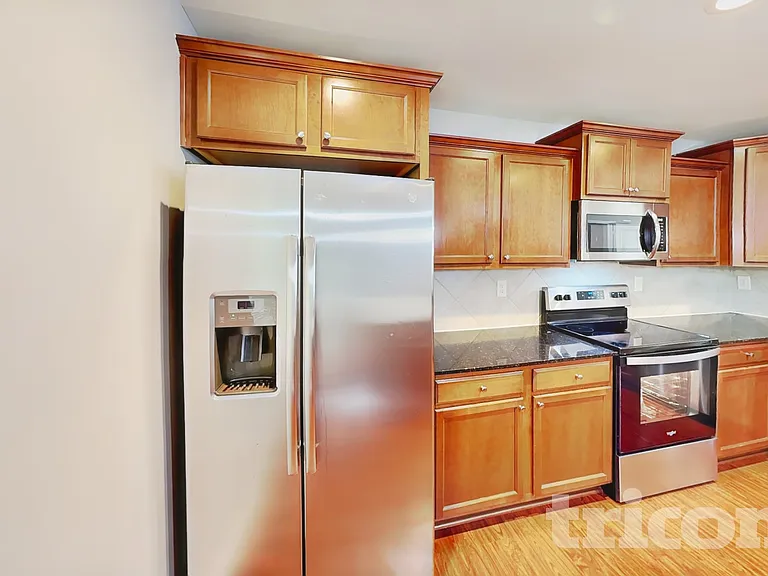 5633 Idlewild Rd N — Photo 6