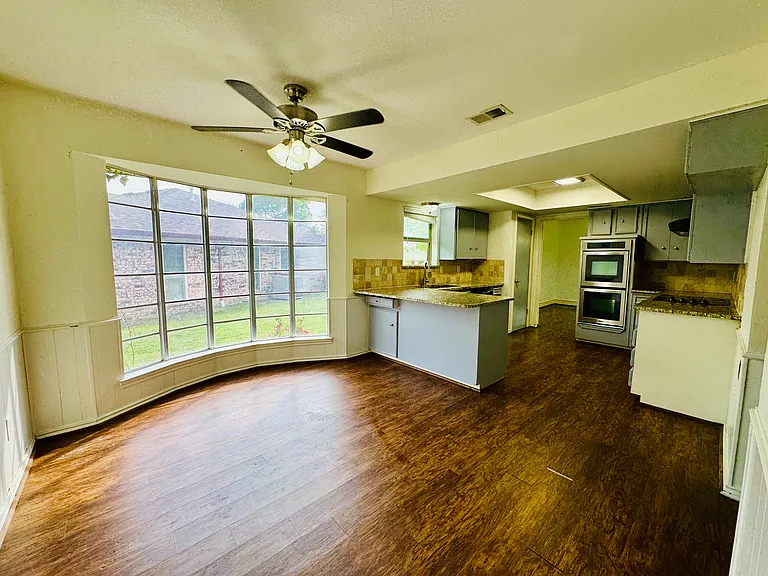 6010 Fawn Valley Ln — Photo 7