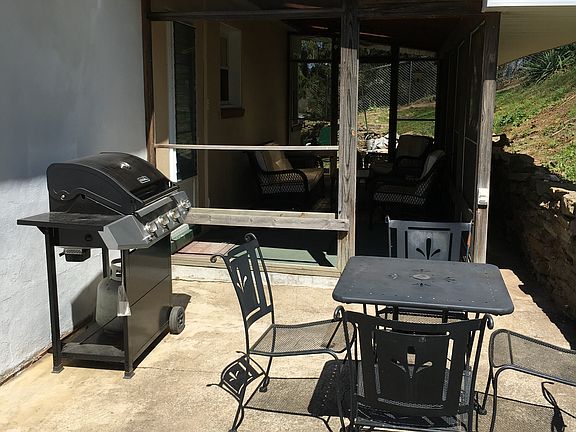 5th image of 1118 S Park Dr
