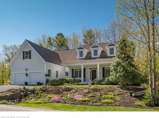 16 Old Oak Way, Falmouth, ME 04105