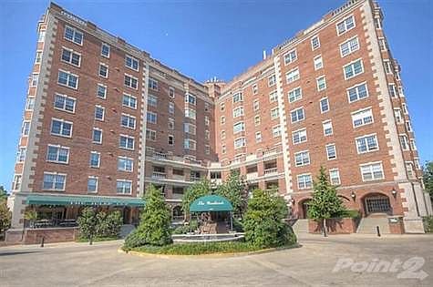 Grand Architecture Of The Woodlands
