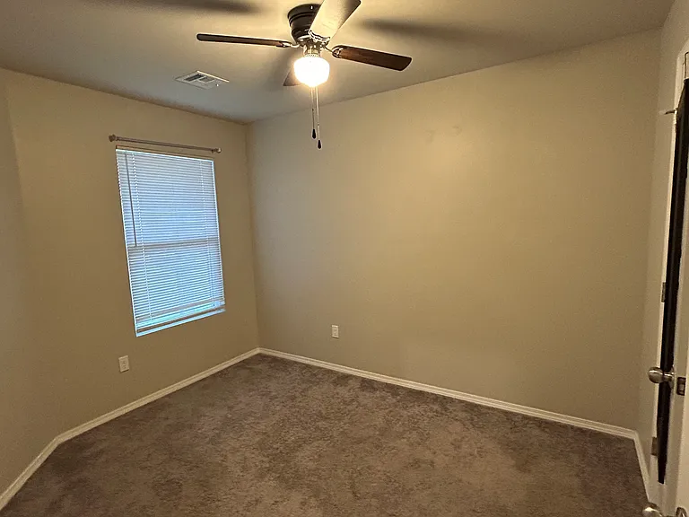 3016 S Buffalo Dr — Photo 5