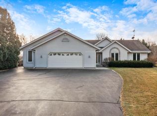 7771 W Seven Mile Rd, Franksville, WI 53126