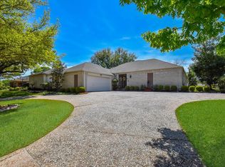 618 Longview Dr, Sugar Land, TX 77478