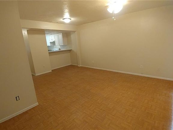 5th image of 722 E 113th Ave #722