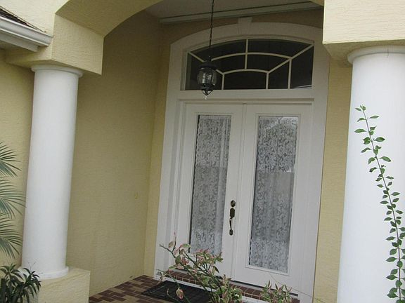 4th image of 2702 SW Altamira Avenue