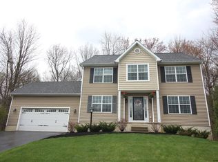 7 Lenca Ct, Gansevoort, NY 12831