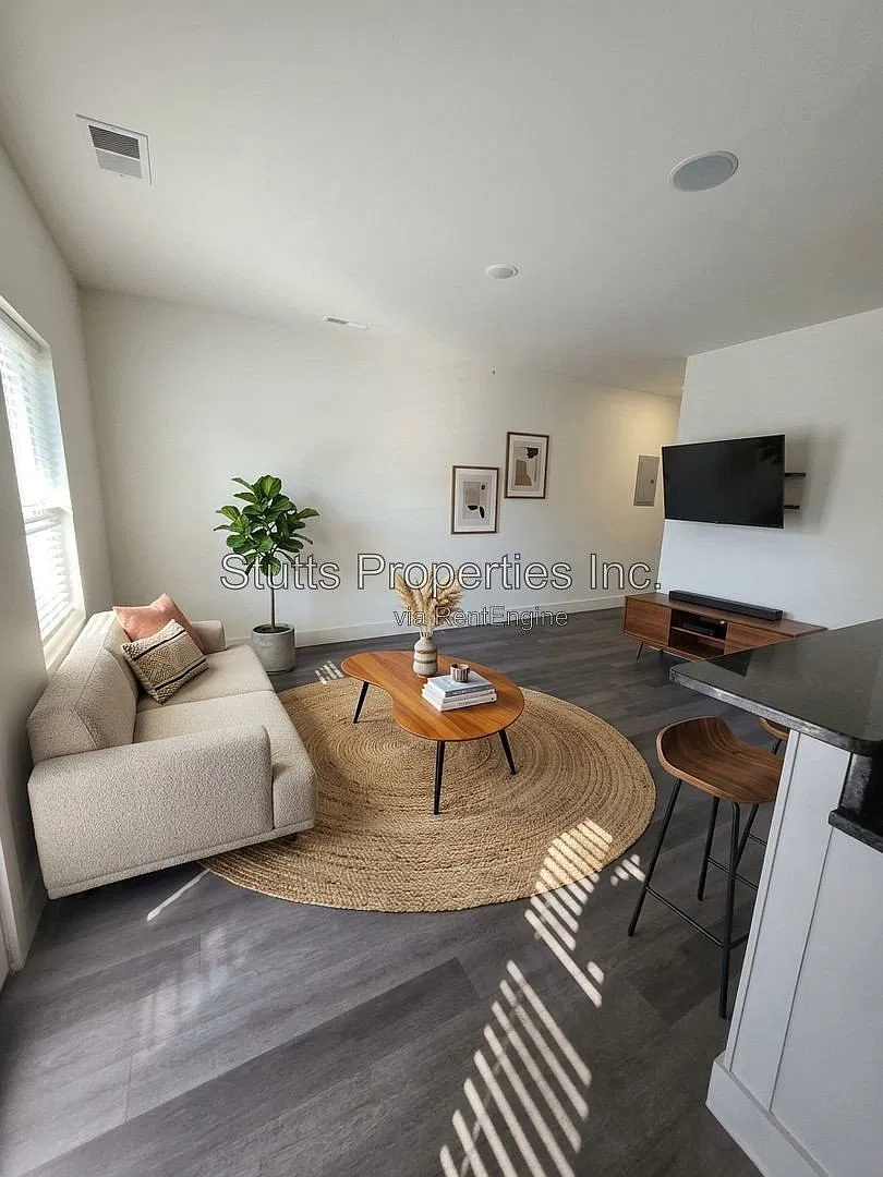 2 bed, 2.0 bath, $995 — Photo 1