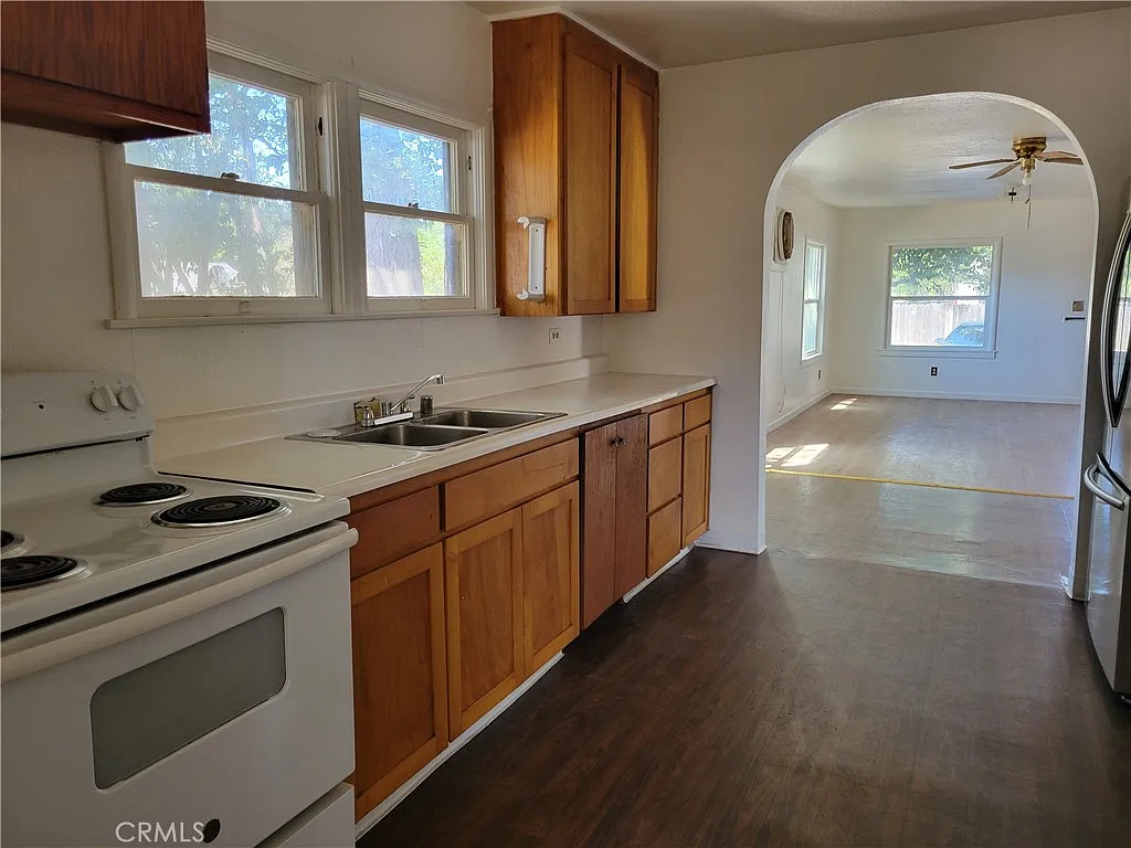 3 bed, 1200 sqft, $1,500 — Photo 3