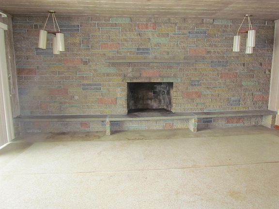 3rd image of 110 Cedar Hill Drive