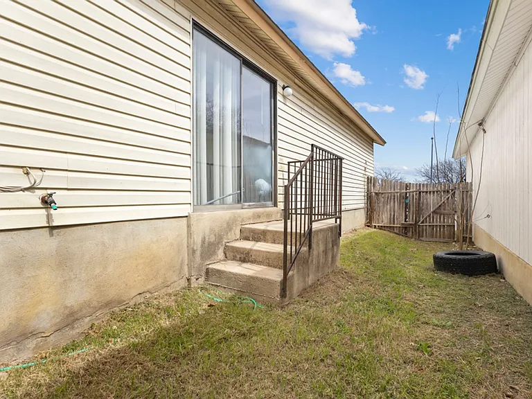 9711 Arcade Rdg — Photo 23